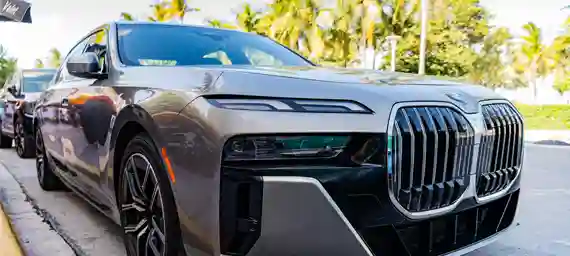 BMW i7 Sedan (xDrive60 & M70 xDrive)