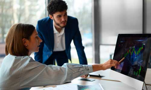 Direct Stocks vs Mutual Funds in UAE